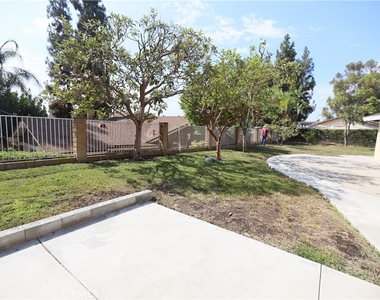 19840 Camino Arroyo - Photo Thumbnail 10