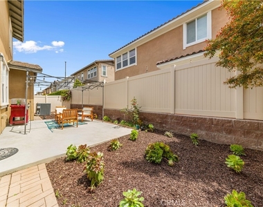 16005 Blueberry Ave - Photo Thumbnail 35