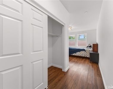 16005 Blueberry Ave - Photo Thumbnail 12