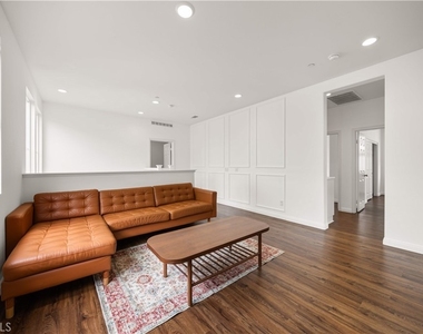 16005 Blueberry Ave - Photo Thumbnail 17