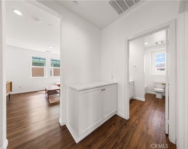 16005 Blueberry Ave - Photo Thumbnail 29