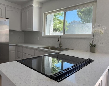 553 Balance Drive - Photo Thumbnail 1
