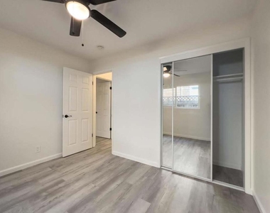 1720 Hearst - Photo Thumbnail 16