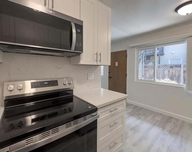 1720 Hearst - Photo Thumbnail 10