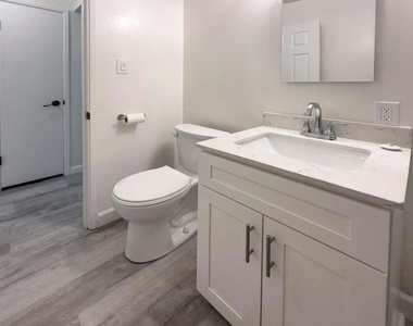 1720 Hearst - Photo Thumbnail 14