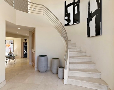 608 Loretta Drive - Photo Thumbnail 26