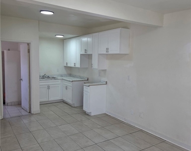 13475 Cuyamaca - Photo Thumbnail 5