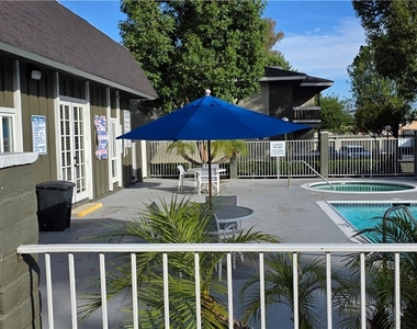 10601 Diana Avenue - Photo Thumbnail 4