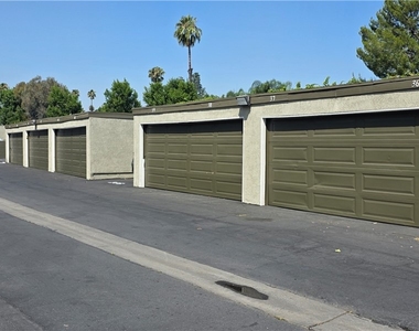 10601 Diana Avenue - Photo Thumbnail 16