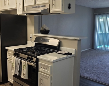 10601 Diana Avenue - Photo Thumbnail 1