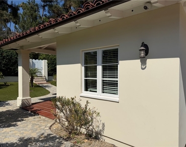 305 W Kenneth Road - Photo Thumbnail 1