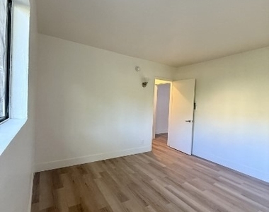 3330 Chapman Street - Photo Thumbnail 5
