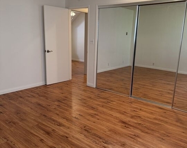 1138 11th Street - Photo Thumbnail 9