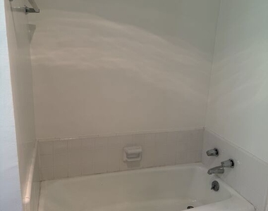 1138 11th Street - Photo Thumbnail 14