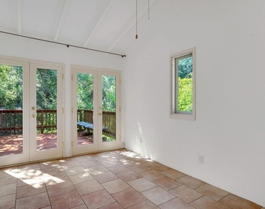 21652 Encina Road - Photo Thumbnail 14