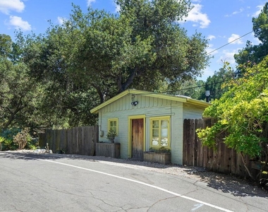 21652 Encina Road - Photo Thumbnail 12