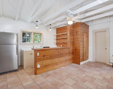 21652 Encina Road - Photo Thumbnail 5