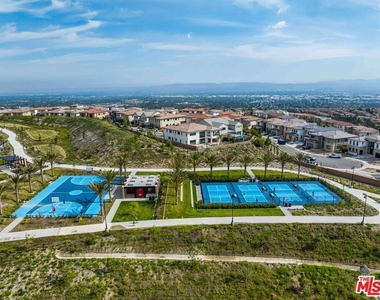 11925 N Ricasoli Way - Photo Thumbnail 55