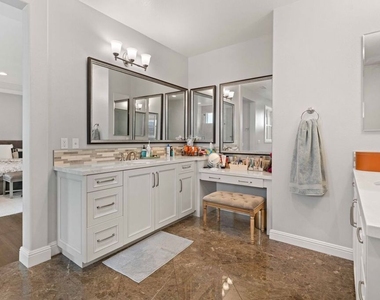 11925 N Ricasoli Way - Photo Thumbnail 25