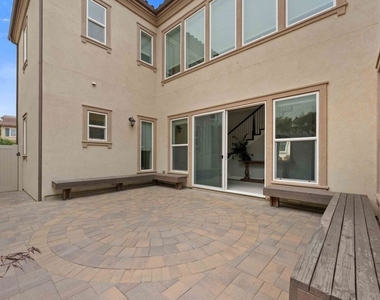 11925 N Ricasoli Way - Photo Thumbnail 7
