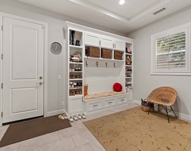 11925 N Ricasoli Way - Photo Thumbnail 9