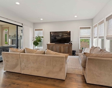 11925 N Ricasoli Way - Photo Thumbnail 33