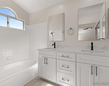 14624 Carmel Ridge Rd - Photo Thumbnail 24