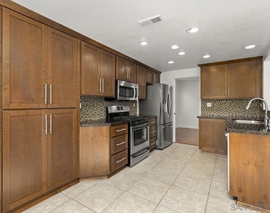 14624 Carmel Ridge Rd - Photo Thumbnail 12