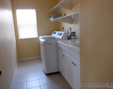 13044 Deer Park Way - Photo Thumbnail 15