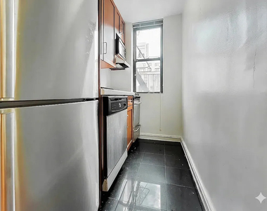 428 East 81st Street - Photo Thumbnail 1