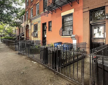204 St Marks Avenue - Photo Thumbnail 4