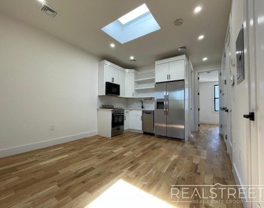 144a Sumpter St - Photo Thumbnail 3