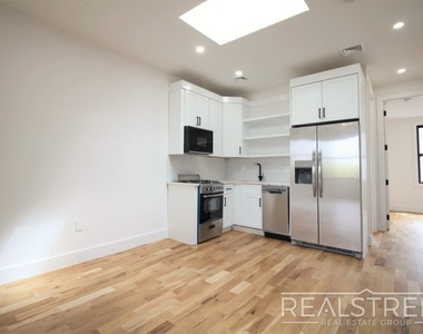 144a Sumpter St - Photo Thumbnail 2