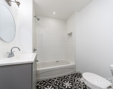 1469 Dean St - Photo Thumbnail 3
