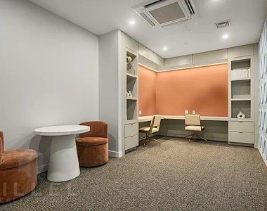 Rockwell Pl - Photo Thumbnail 8