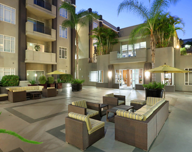 10001 Venice Blvd - Photo Thumbnail 26