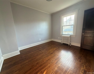 87 Colgate Avenue - Photo Thumbnail 5