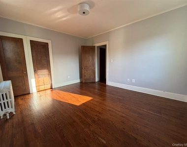 87 Colgate Avenue - Photo Thumbnail 3