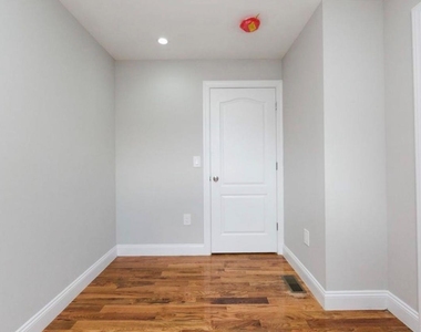 11627 134th Street - Photo Thumbnail 8