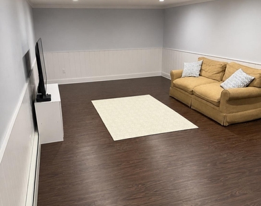 205 Meadbrook Road - Photo Thumbnail 9