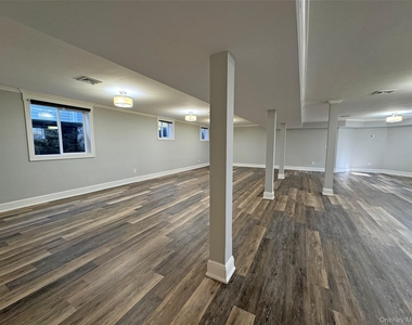 1019 Grove Street - Photo Thumbnail 16