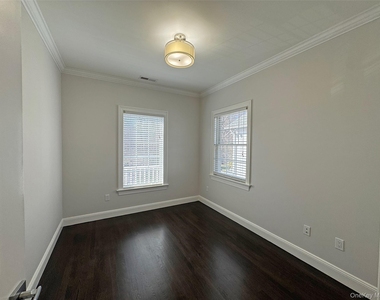 1019 Grove Street - Photo Thumbnail 15