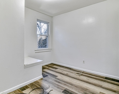 19 Innis Avenue - Photo Thumbnail 15