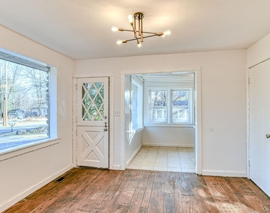 19 Innis Avenue - Photo Thumbnail 8