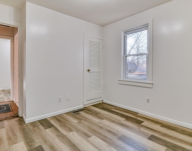 19 Innis Avenue - Photo Thumbnail 13