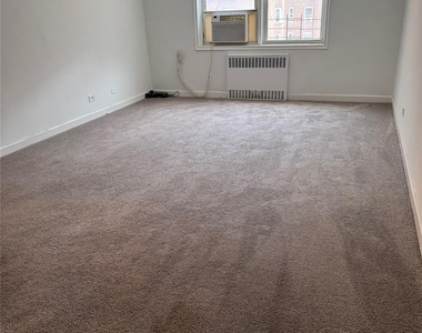 9941 64th Avenue - Photo Thumbnail 5