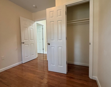 19710 Foothill Avenue - Photo Thumbnail 12