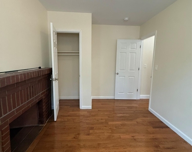 19710 Foothill Avenue - Photo Thumbnail 15