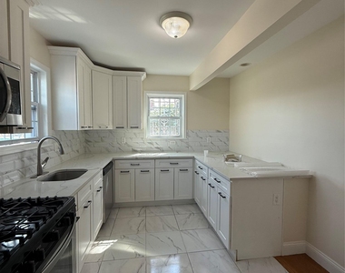 19710 Foothill Avenue - Photo Thumbnail 4
