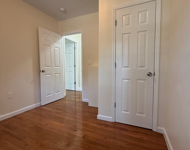 19710 Foothill Avenue - Photo Thumbnail 11